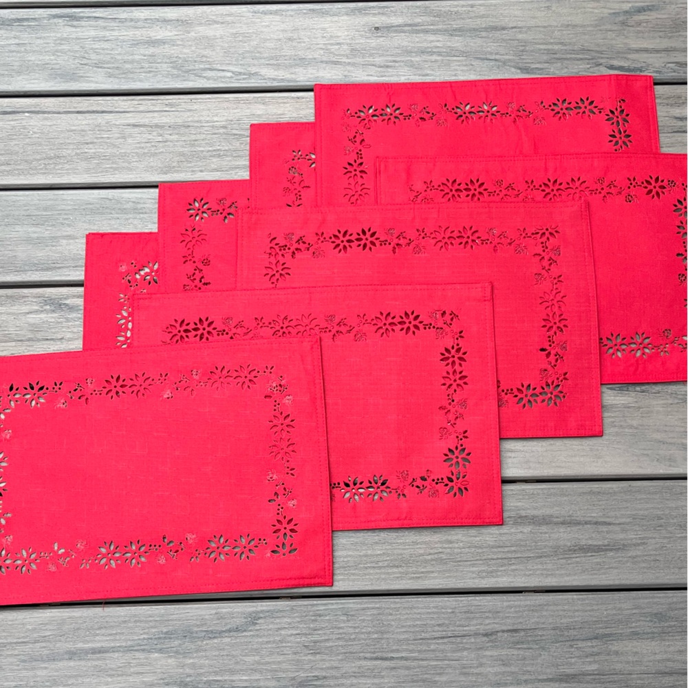 8Pc. Rectangle Bright Red Pointsetta Cut Work Placemate; 100% Poly; 13x19in; NWT